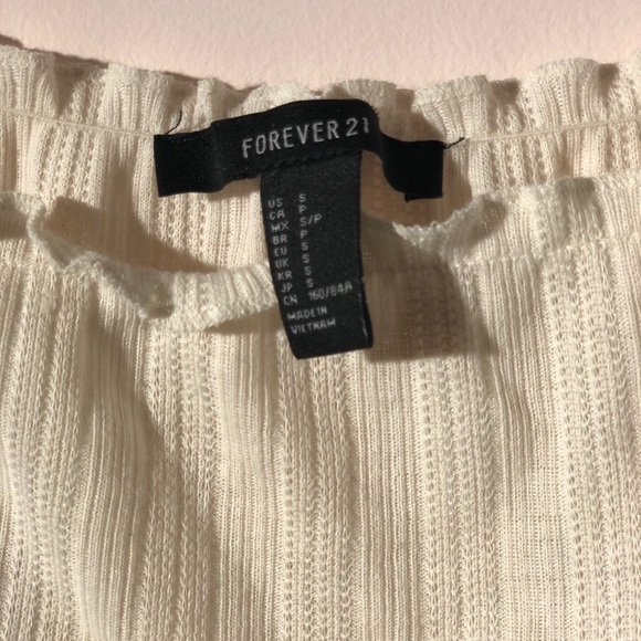 🌻Beige crop top🌻 - Picture 3 of 4